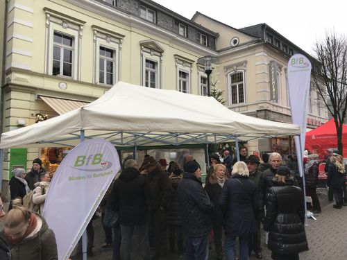 BfB GlühweinVerkauf zugunsten des Altenzentrums